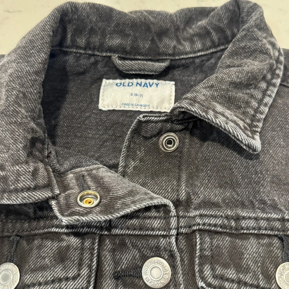 Old Navy Denim Trucker Jacket Kids Size S 6-7 Black Faded Cotton Button Front